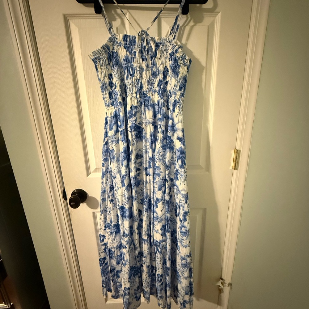 Abercrombie & Fitch Blue and White Floral Maxi Dress - Picture 2 of 2